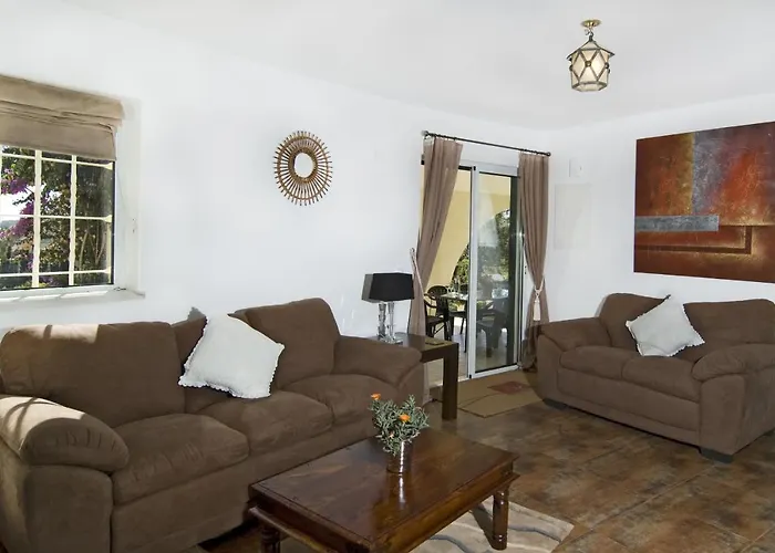 607 Villa Lorena